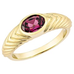 Sunita Nahata Rodolita 1.11ct. Anillo de fantasía en oro amarillo de 18 quilates.