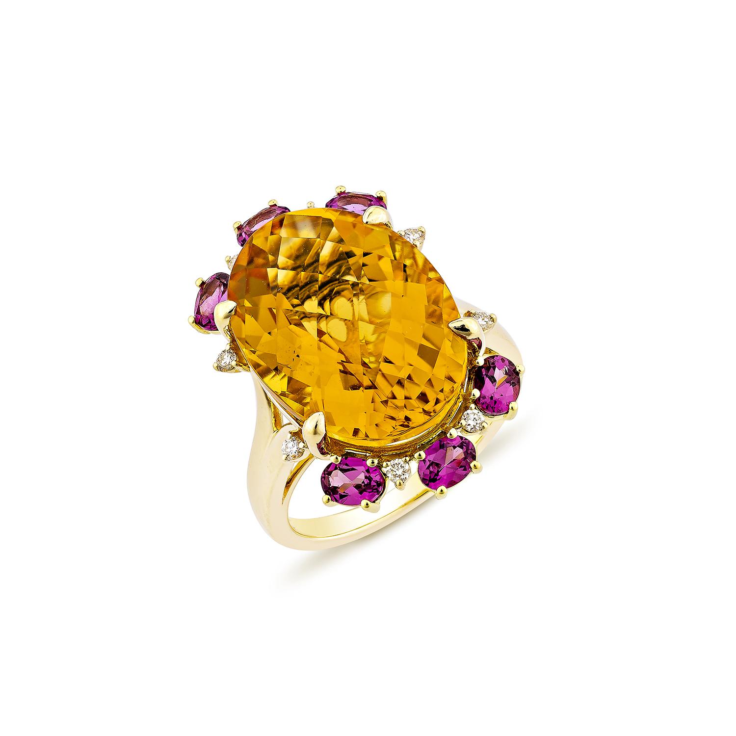 Contemporary Sunita Nahata Citrine & Rhodolite 12.30ct. Fancy Ring in 18KYG with Diamond. For Sale