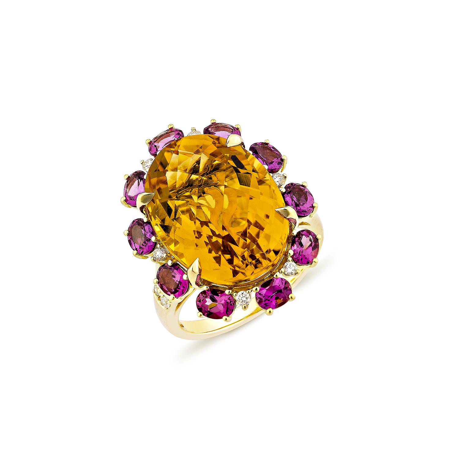 Contemporary Sunita Nahata Citrine & Rhodolite 13.46ct. Fancy Ring in 18KYG with Diamond. For Sale