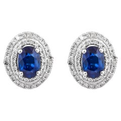 Sunita Nahata Blauer Saphir 1.43ct. Ohrstecker aus 18 Karat Weißgold