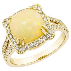 Sunita Nahata Ópalo etíope 1.84ct. Anillo de fantasía en 18KYG con diamante blanco.