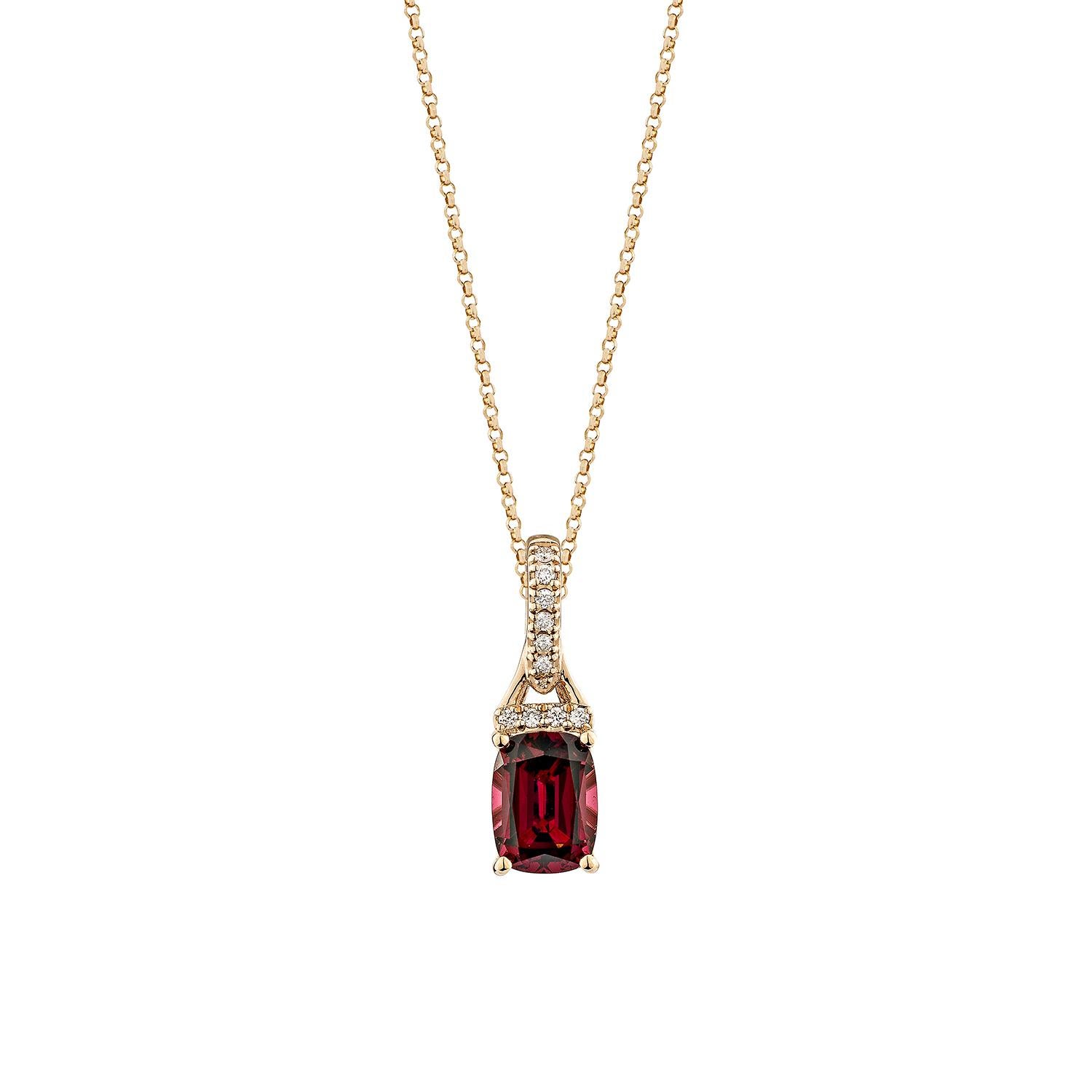 Sunita Nahata mette in mostra uno squisito ciondolo di rodolite tempestato di diamanti che emana grazia ed eleganza. Questo raffinato ciondolo in oro rosa da 14 carati è ideale per ogni occasione speciale perché combina l'eleganza tradizionale con