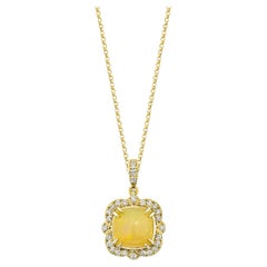 Sunita Nahata Opale éthiopienne 1.93 carats. Pendentif en 18 carats avec diamant blanc.