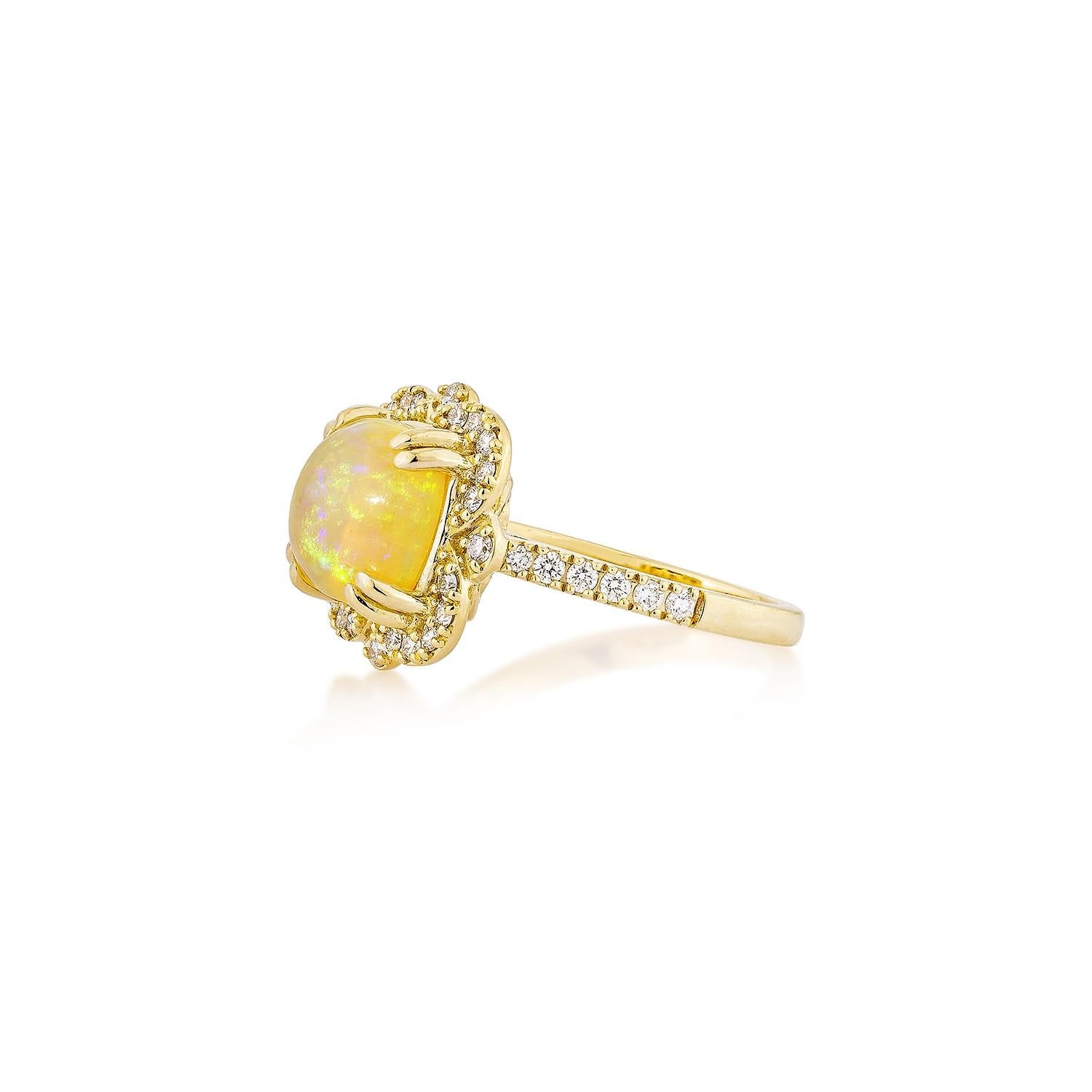 Sunita Nahata Ópalo etíope 2.01ct. Anillo de fantasía en 18KYG con diamante blanco. Corte cojín en venta