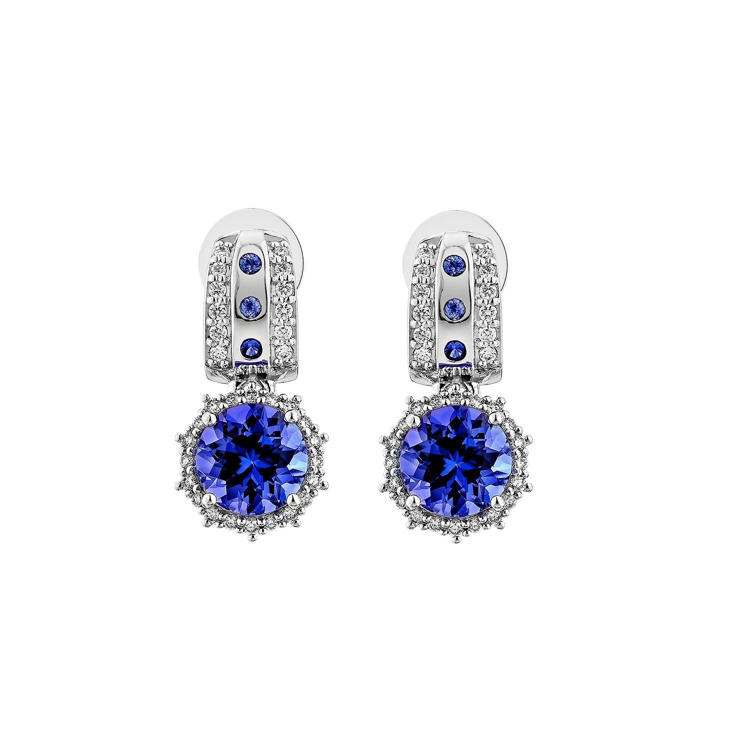 Contemporaneo Sunita Nahata Tanzanite e Zaffiro 2,02ct. Orecchini a goccia in 18KWG con diamante. in vendita