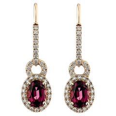 Sunita Nahata Rhodolite 2.07 carats Boucles d'oreilles en 14 carats avec diamant blanc.