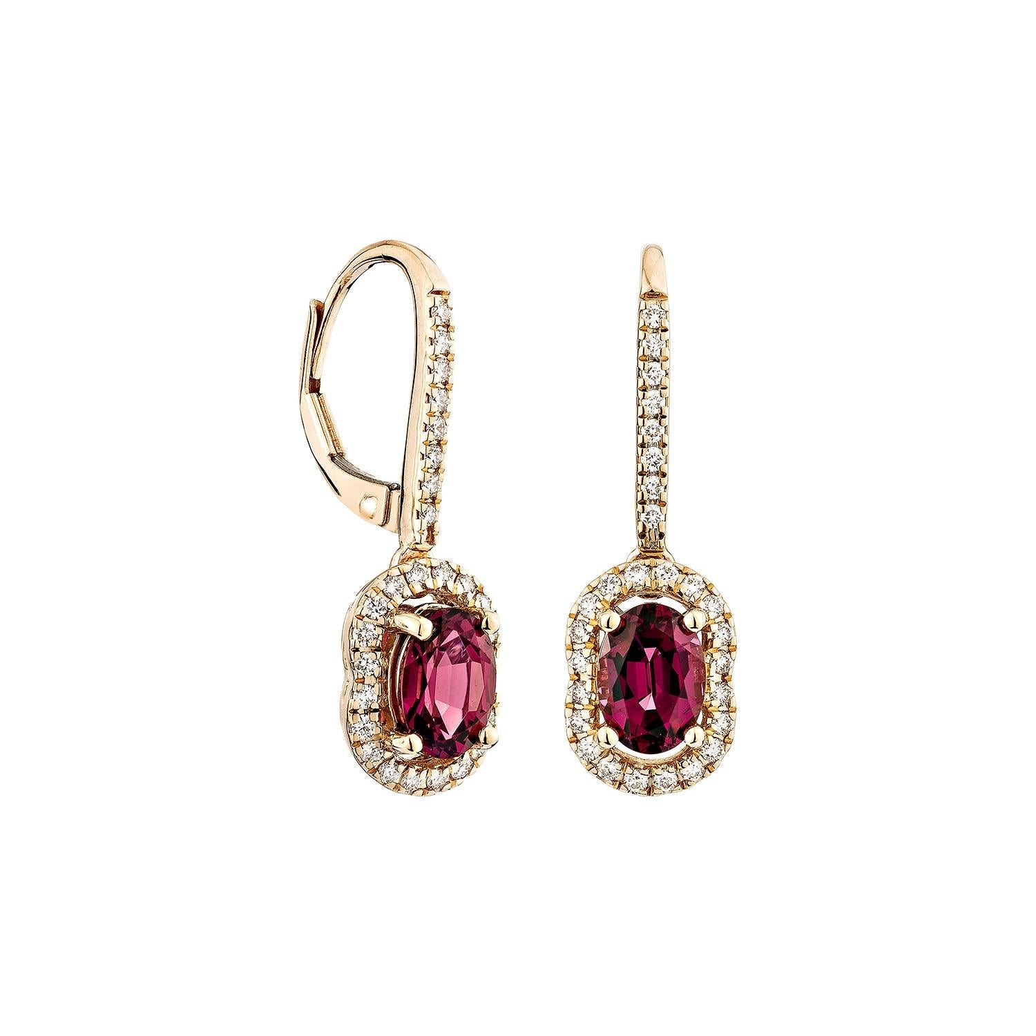 Sunita Nahata showcases an exquisite diamond studded Rhodolite earring pair that exudes grace and elegance. This gorgeous 14karat rose gold earring pair blends classic elegance with contemporary style, making it perfect for any special
