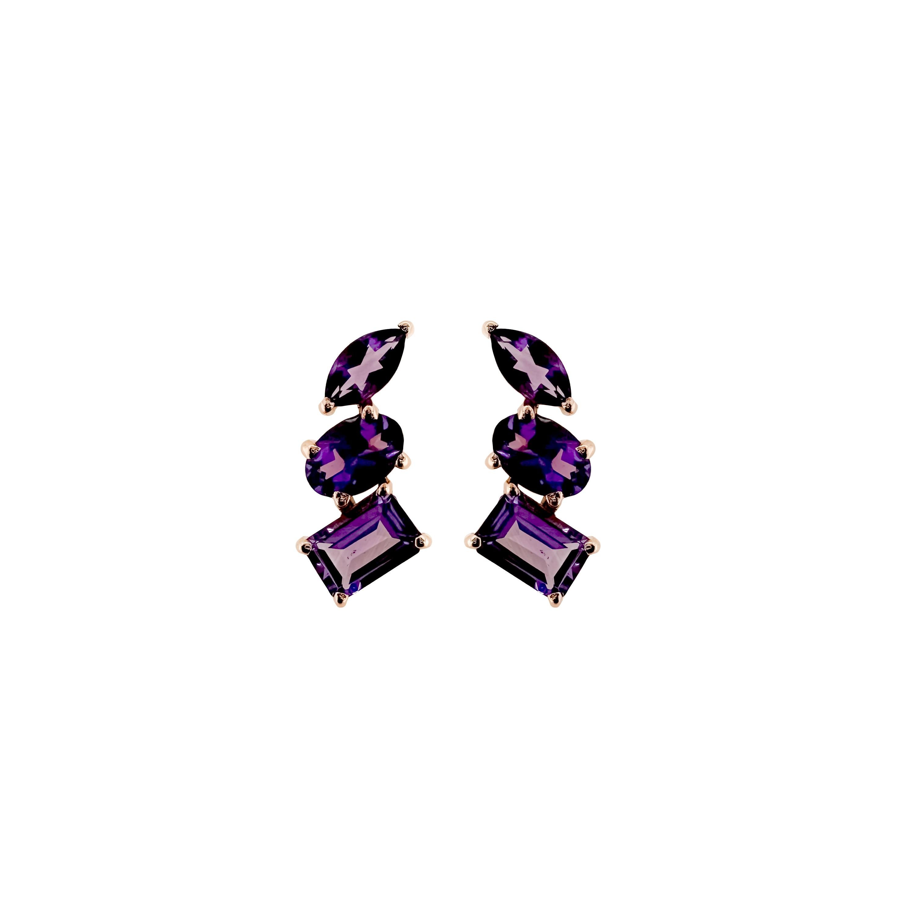 Presentato Un delizioso set di ametiste per chi apprezza la qualità e vuole indossarlo in qualsiasi occasione o celebrazione. Gli orecchini con ametista in oro rosa,  offrono un aspetto classico ed elegante.

Orecchino con ametista in oro rosa 14