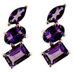 Sunita Nahata Amethyst 2.29 Karat. Tropfenohrringe aus 14KRG.