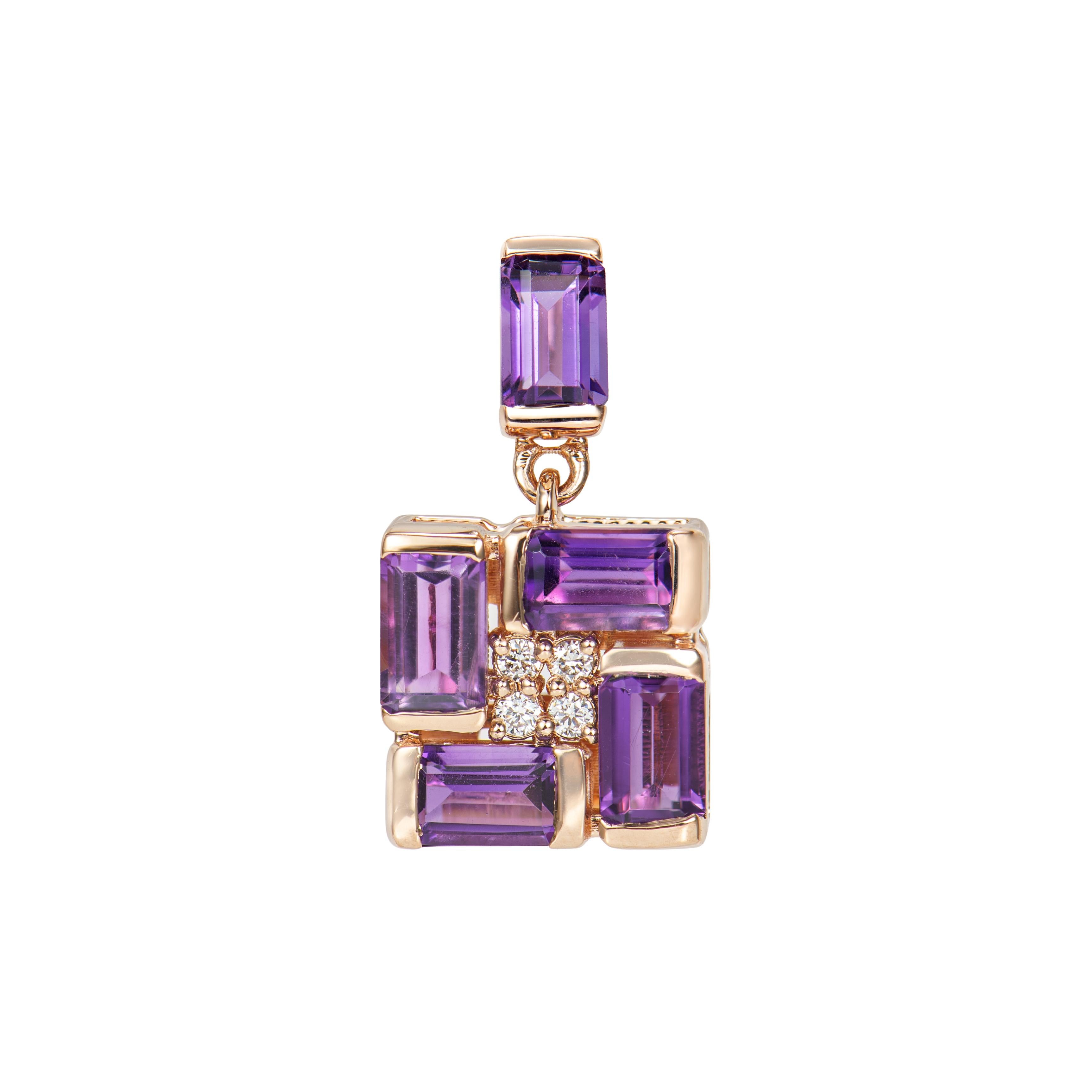Presentato Un delizioso set di ametiste per chi apprezza la qualità e vuole indossarlo in qualsiasi occasione o celebrazione. Il pendente Ametista in oro rosa ornato di diamanti offre un aspetto classico ed elegante.

Ciondolo con ametista in oro