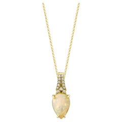 Sunita Nahata opale 2.37 carats. Pendentif en 18 carats avec diamant blanc.