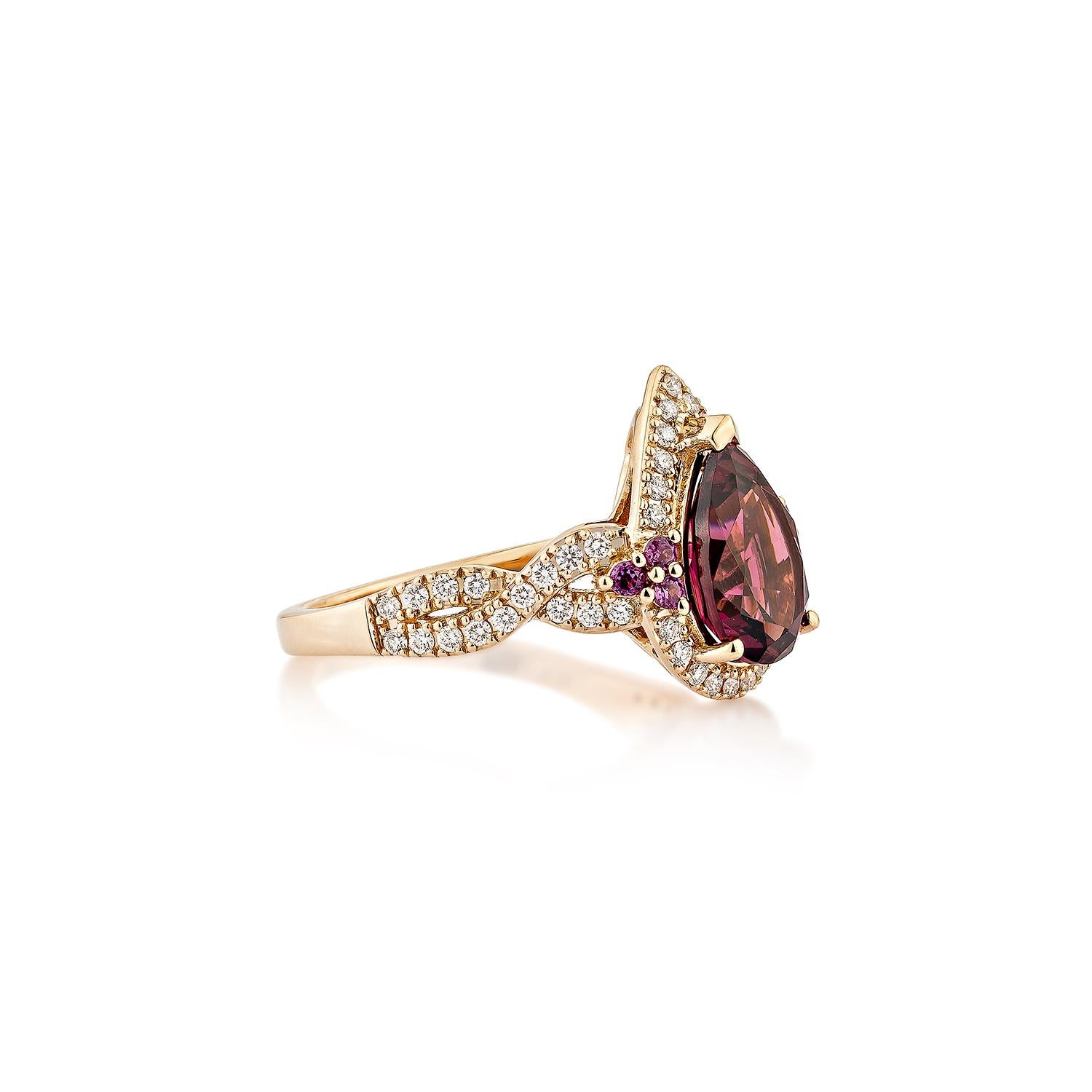 Sunita Nahata presents an elegant Rhodolite fancy ring in an pear shape, set with sparkling white diamonds. This exquisite piece exudes grace and elegance, making it perfect for both daily wear and special occasions. Crafted from 18-karat rose gold,