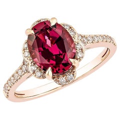 Sunita Nahata Rhodolith 2.44ct. Fancy Ring aus 14KRG mit weißem Diamant.
