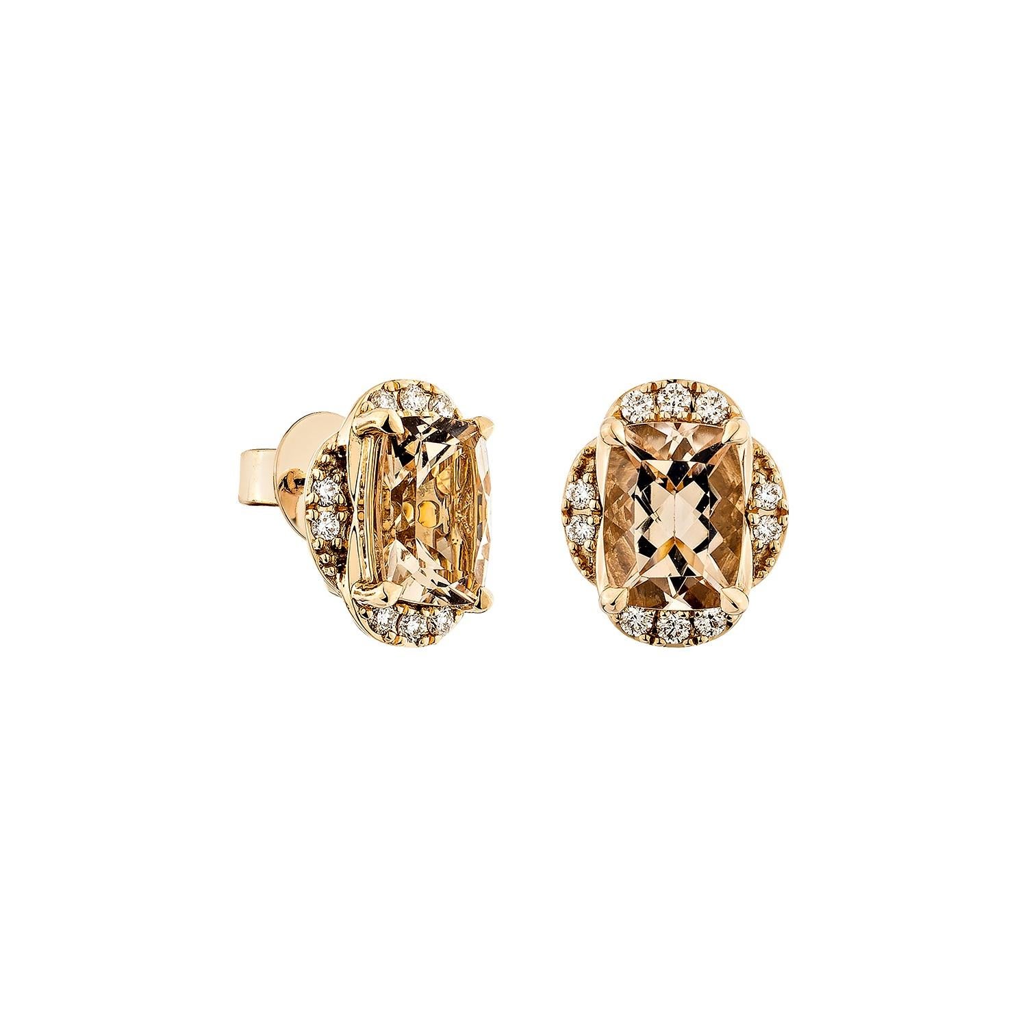 Questa collezione comprende una serie di Morganite, simbolo dell'amore e delle relazioni, che la rende una scelta eccellente per una varietà di applicazioni. Accentuato da diamanti bianchi, questo orecchino è realizzato in oro rosa e presenta un