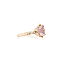 Sunita Nahata Lavendelquarz 2.87ct. Fancy Ring aus 18KRG mit Diamant.