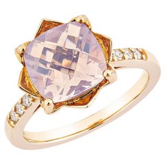 Sunita Nahata Cuarzo lavanda 2,87ct. Anillo de fantasía en 18KRG con diamante.
