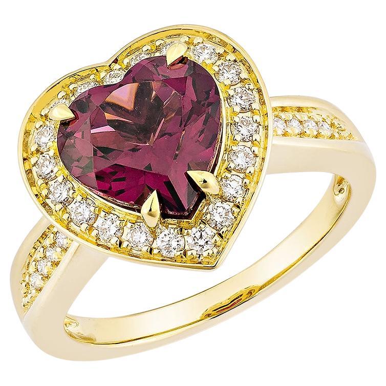 Sunita Nahata Rhodolite 2.93ct. Fancy Ring in 18KYG with White Diamond.