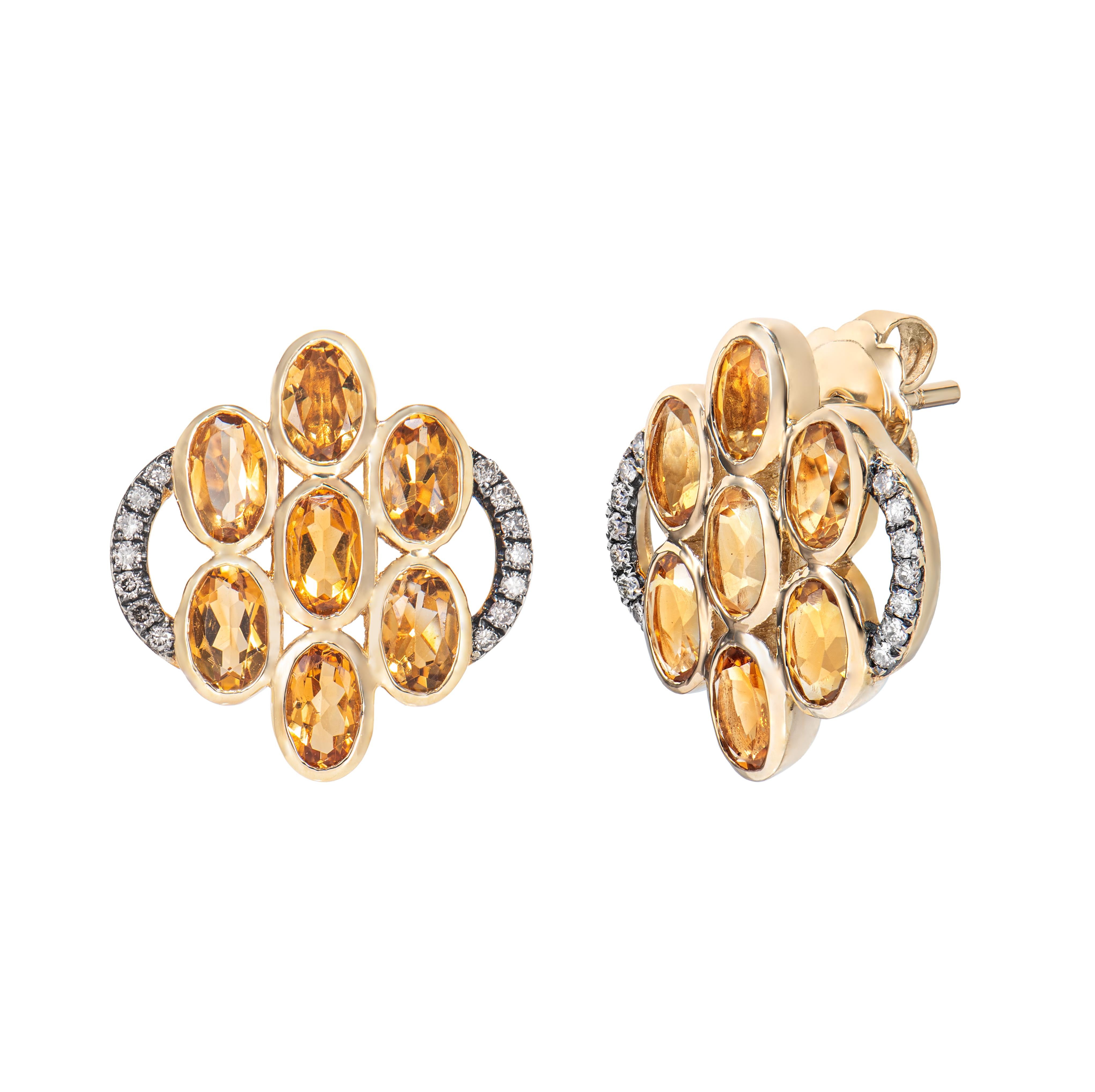 Taille ovale Sunita Nahata Citrine 2.94 carats Pendants d'oreilles en 14KYG avec diamant Brown. en vente
