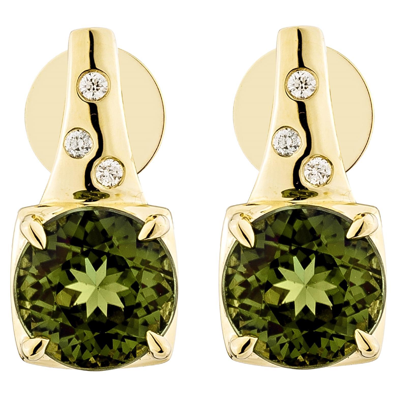 Sunita Nahata 2.99ct. Green Tourmaline Drop Earrings in 18KYG with Diamond.