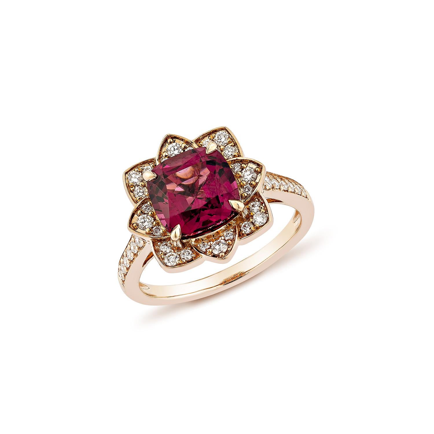 Sunita Nahata Rhodolith 3.03ct. Fancy Ring aus 14KRG mit weißem Diamant. (Zeitgenössisch) im Angebot