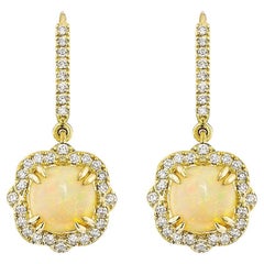 Sunita Nahata, boucles d'oreilles en opale éthiopienne de 3,32 carats avec diamants, 18 carats
