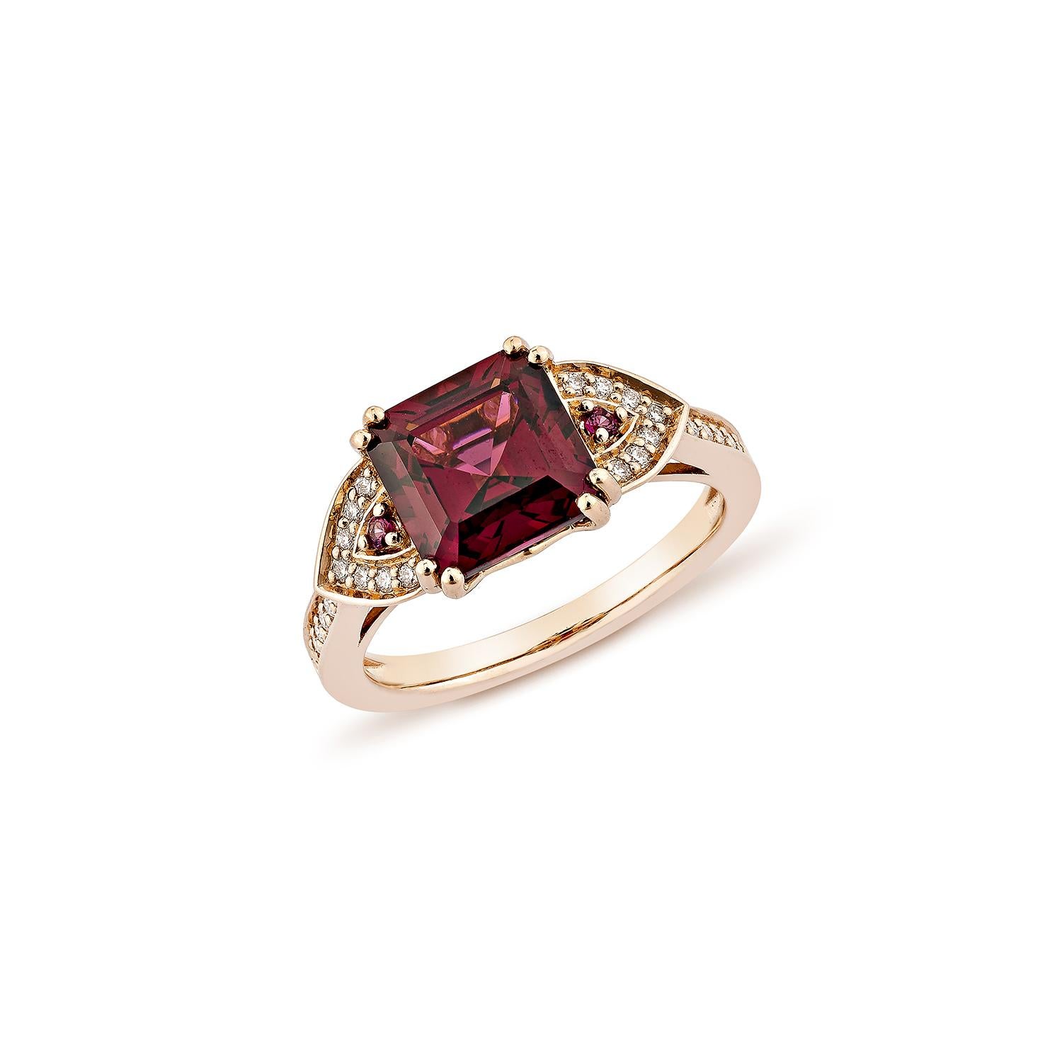 Contemporary Sunita Nahata Rhodolite 3.49ct. Fancy Ring in 14KRG with White Diamond. For Sale