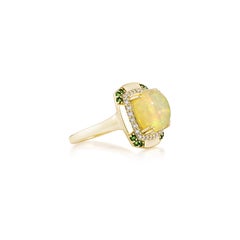 Sunita Nahata Opale e Tsavorite 3.49ct. Anello fantasia in 14KYG con diamante.