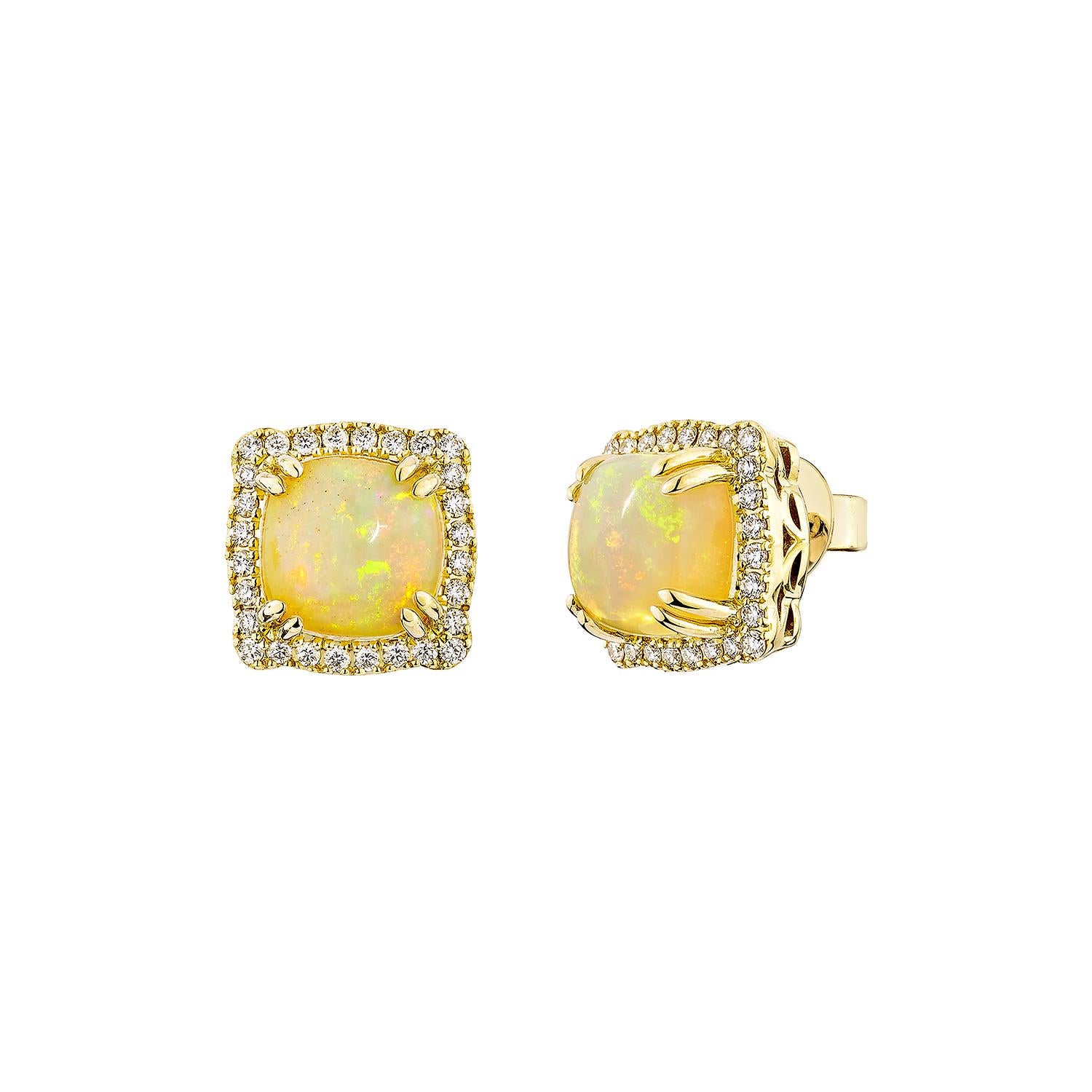 Taille coussin Sunita Nahata Opale éthiopienne 3.65 carats. Boucle d'oreille en 18KYG avec diamant. en vente