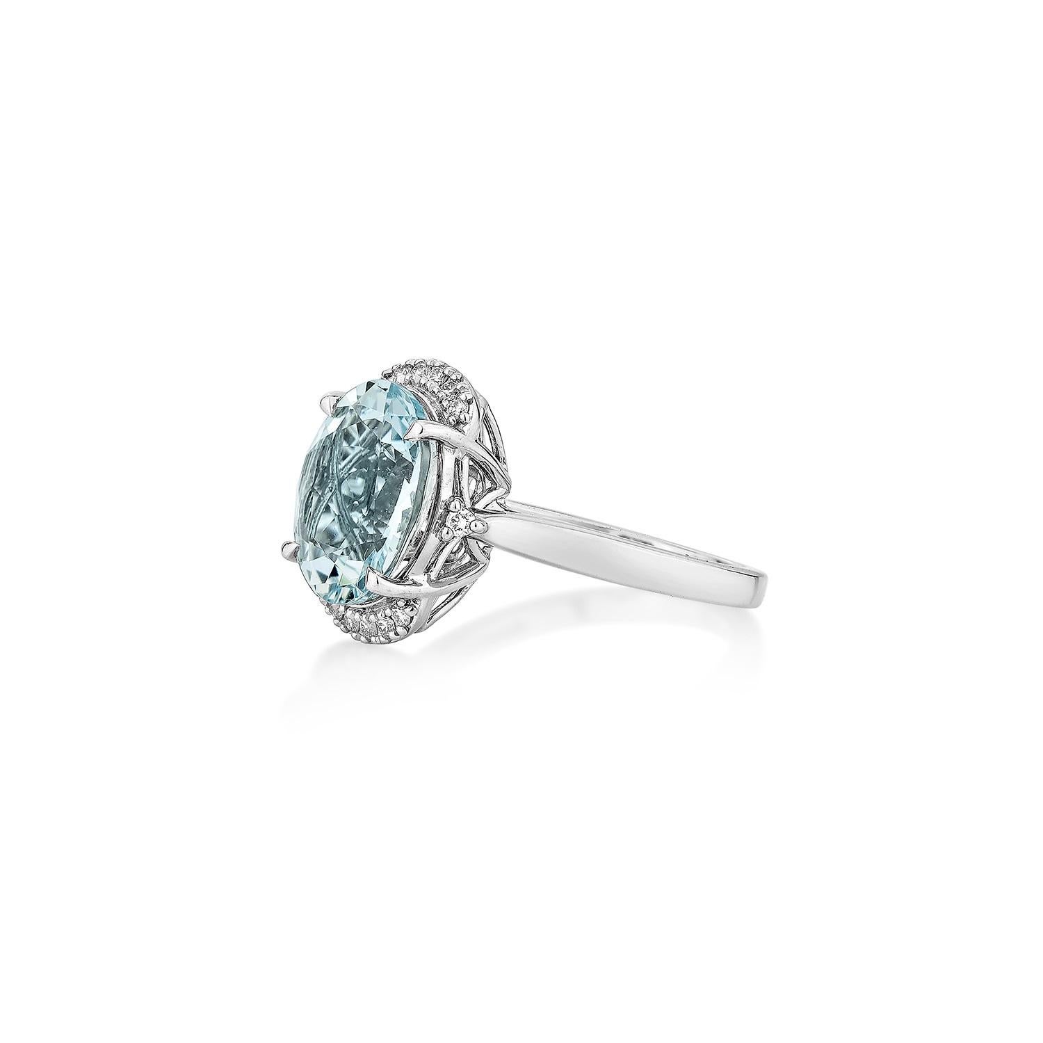 Oval Cut Sunita Nahata Aquamarine 3.81ct. Fancy Ring in 18KWG with White Diamond. For Sale