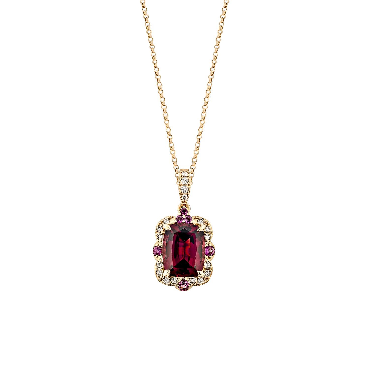 Contemporaneo Sunita Nahata Rodolite 3.94ct. Ciondolo in 18KRG con diamante bianco. in vendita