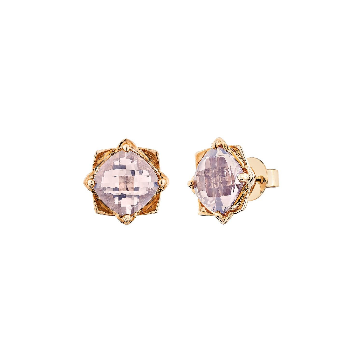 Taglio cuscino Quarzo lavanda Sunita Nahata 3,95ct. Orecchini a perno in 18KRG. in vendita