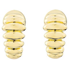 Sunita Nahata 18Karat Yellow Gold Stud Earrings.