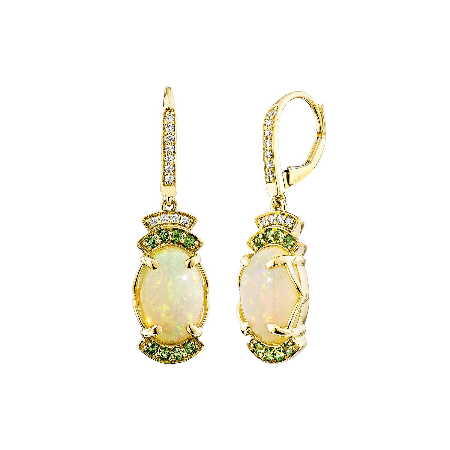 Taglio ovale Opale Sunita Nahata 4.63ct. Orecchino a goccia in 18KRG con tsavorite e diamante. in vendita