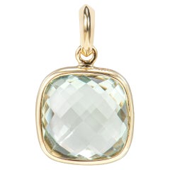 Sunita Nahata Cuarzo menta 4.68ct. Colgante de oro amarillo de 14 quilates.