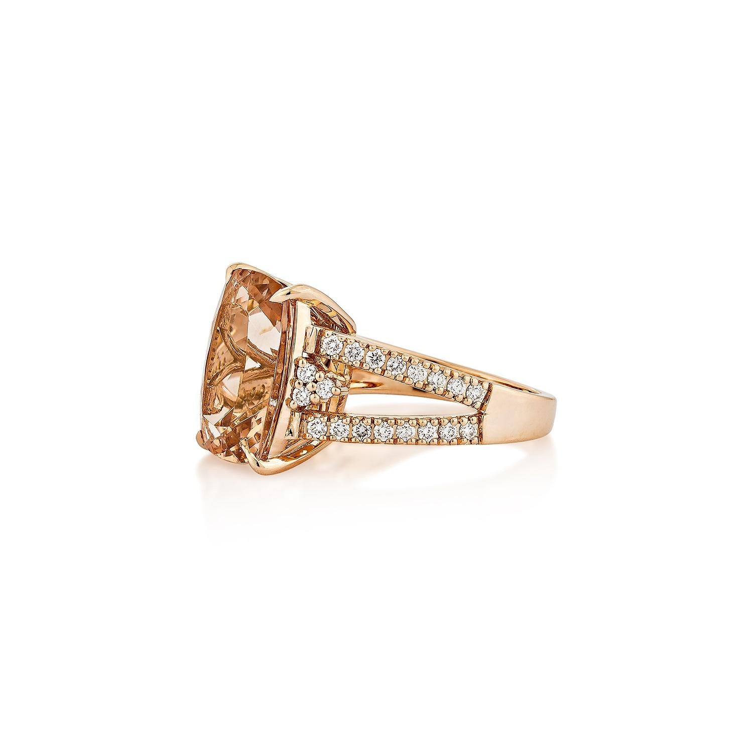 Sunita Nahata Morganit 5.48ct. Fancy Ring aus 18KRG mit Diamant. (Kissenschliff) im Angebot