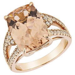 Sunita Nahata Morganite 5.48 carats Bague fantaisie en 18KRG avec diamant.