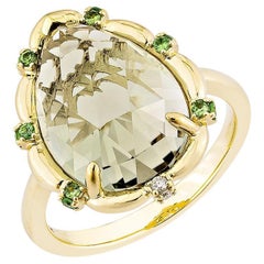 Sunita Nahata Cuarzo menta 6.47ct. Anillo en 18KYG con Tsavorita y Diamante Blanco.