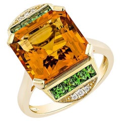 Sunita Nahata Citrine et Tsavorite 7.26ct. Bague fantaisie en 14 carats avec diamants