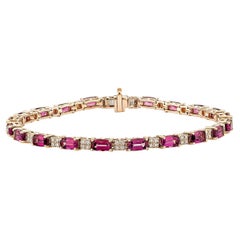 Sunita Nahata  Rhodolite 7,48ct. Bracelet en or rose 14 carats avec diamants