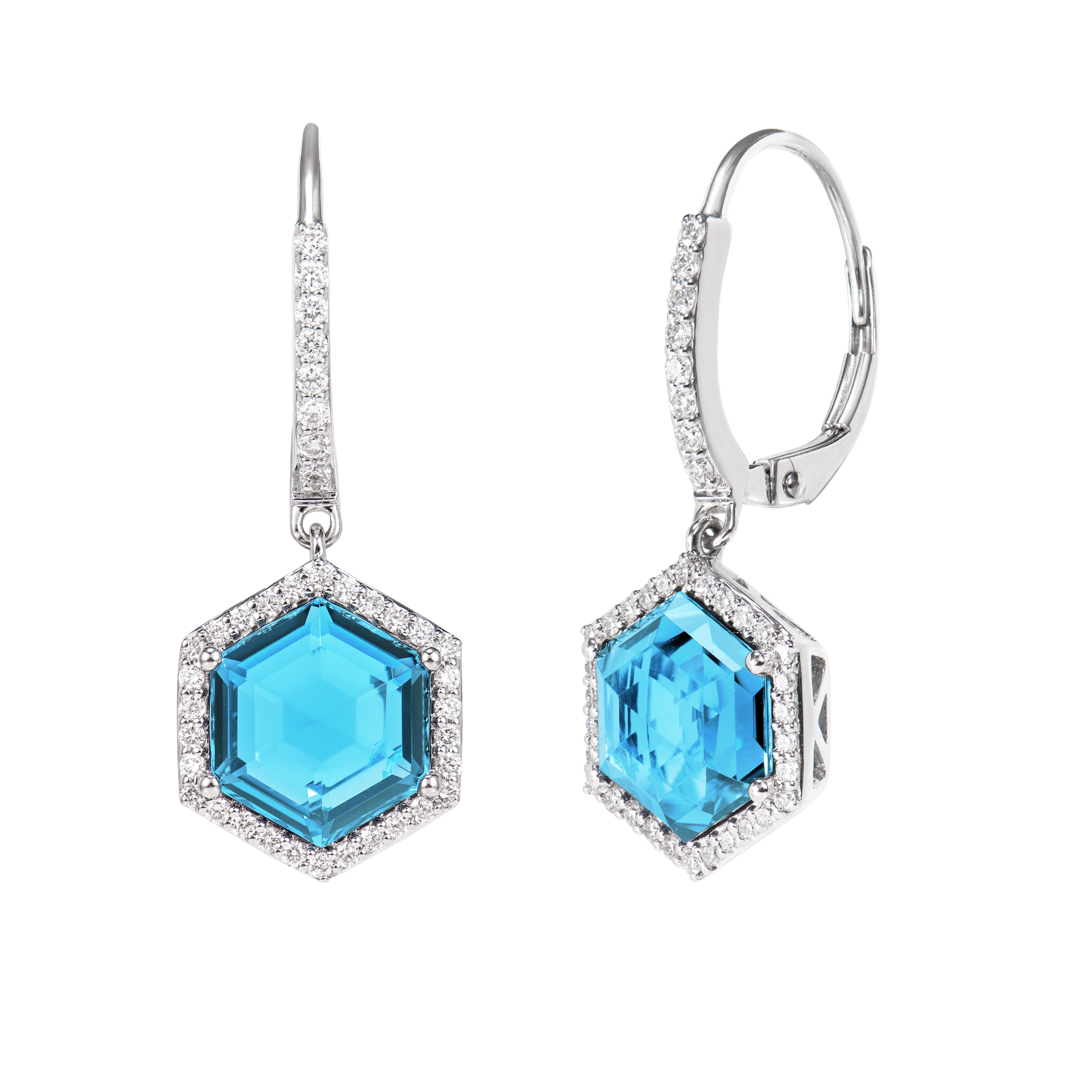 Esagono Sunita Nahata Topazio Blu Svizzero 7.61ct. Orecchini a goccia in 18KWG con diamante. in vendita