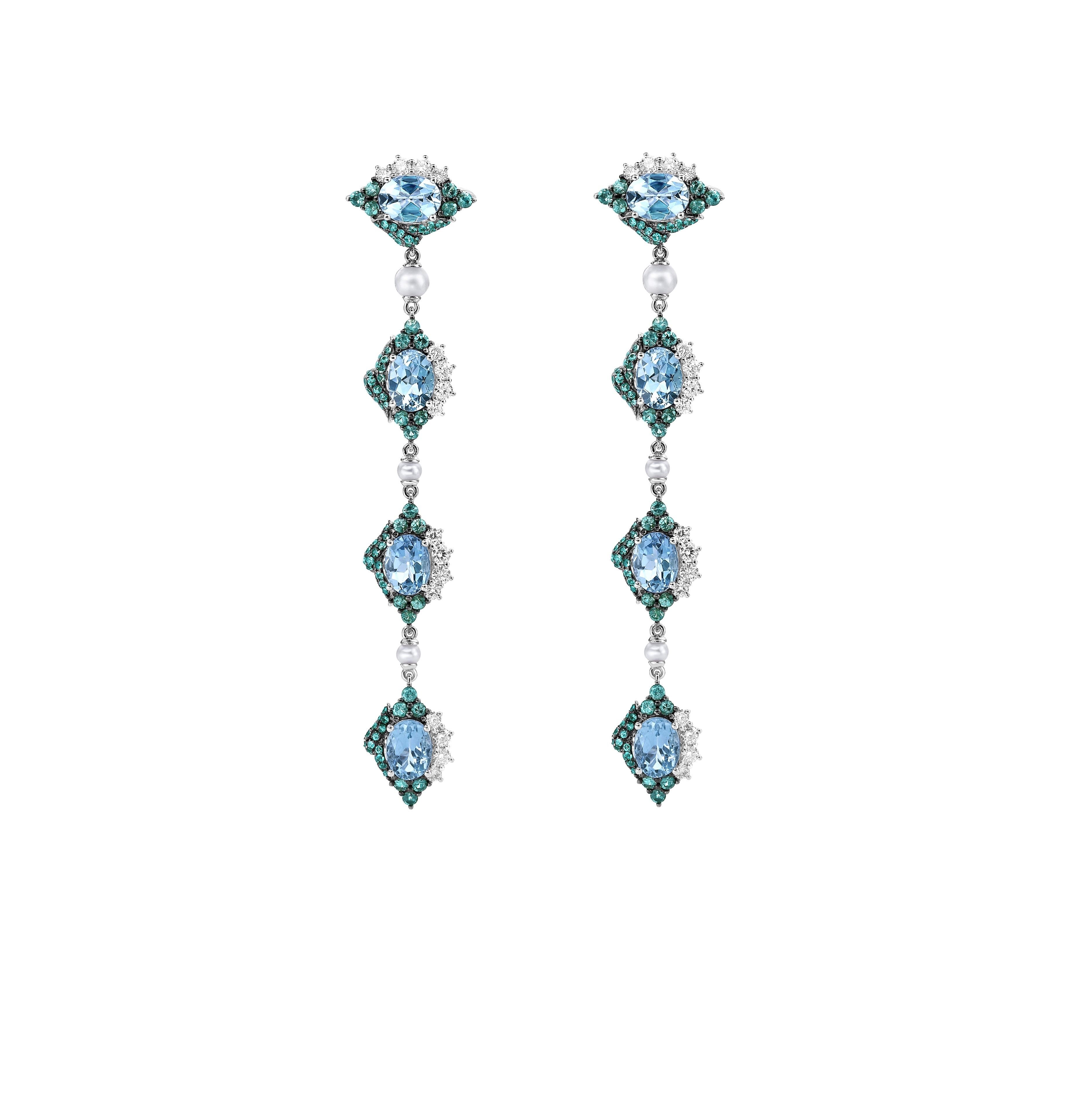 Contemporaneo Sunita Nahata Acquamarina e pietre miste 8,46ct. Orecchino in 18KWG con diamante. in vendita
