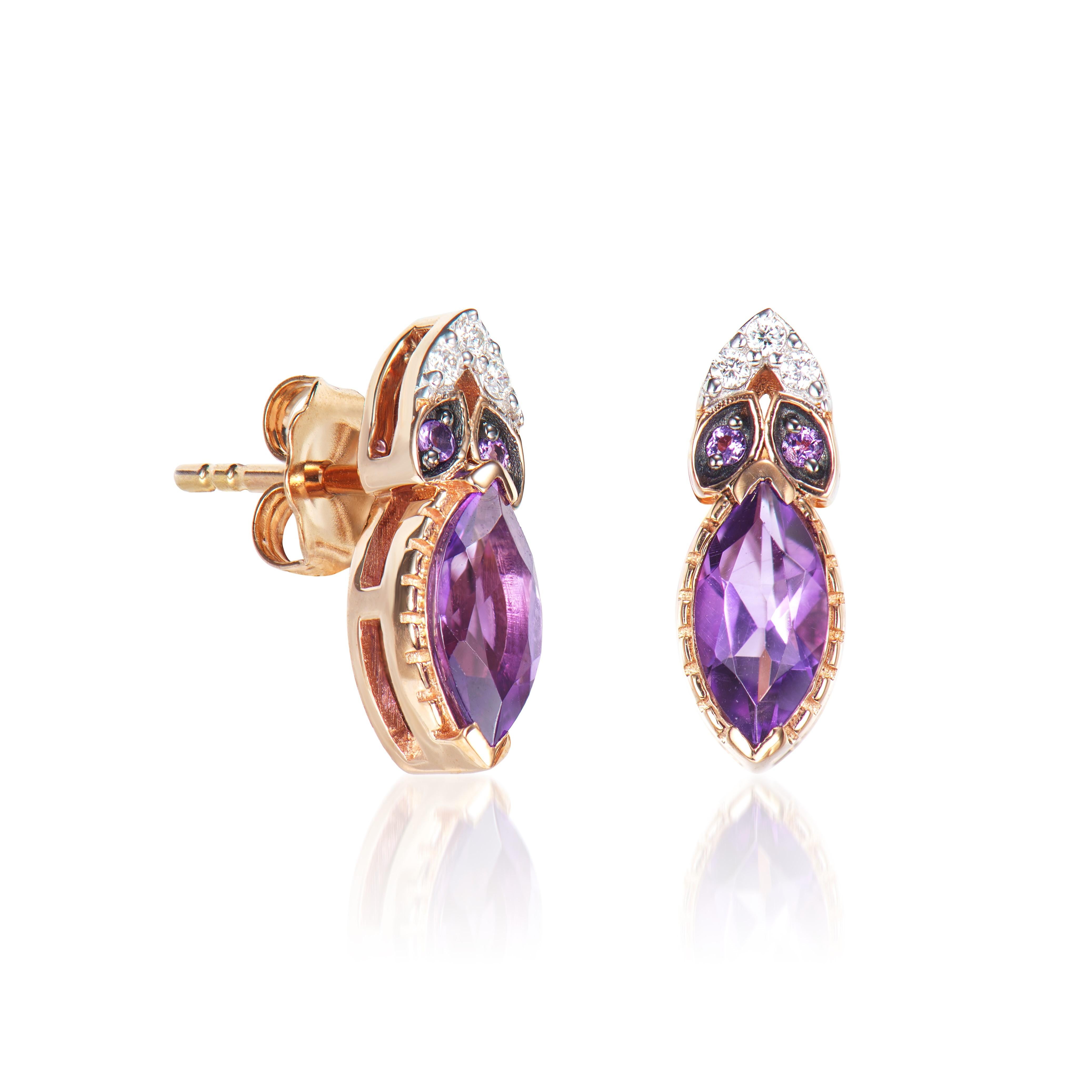 Présenté Un bel ensemble d'améthystes pour les personnes qui apprécient la qualité et veulent le porter en toute occasion ou célébration. Les boucles d'oreilles Améthyste en or rose ornées de diamants offrent une apparence à la fois classique et