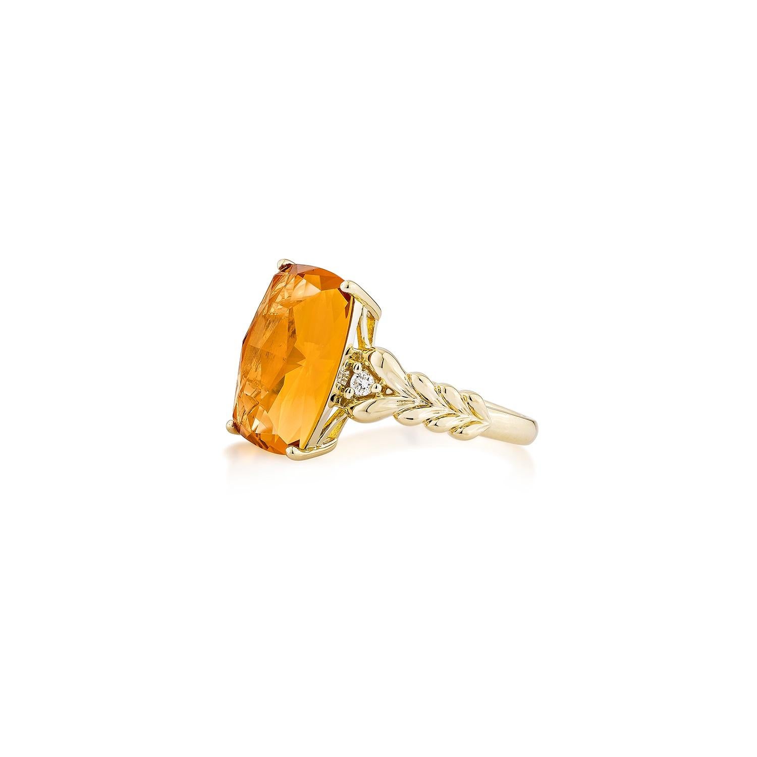 Taille coussin Sunita Nahata Citrine 4.19 carats Bague fantaisie en or jaune 14 carats avec diamants en vente