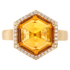 Sunita Nahata Citrine 6.76 carats Bague fantaisie en 18 carats avec diamants