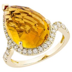 Sunita Nahata Citrine 7.30 carats Bague fantaisie en or jaune 14 carats avec diamants
