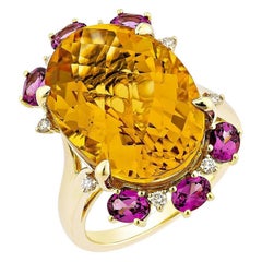 Sunita Nahata Citrine & Rhodolite 12.30ct. Fancy Ring in 18KYG with Diamond.