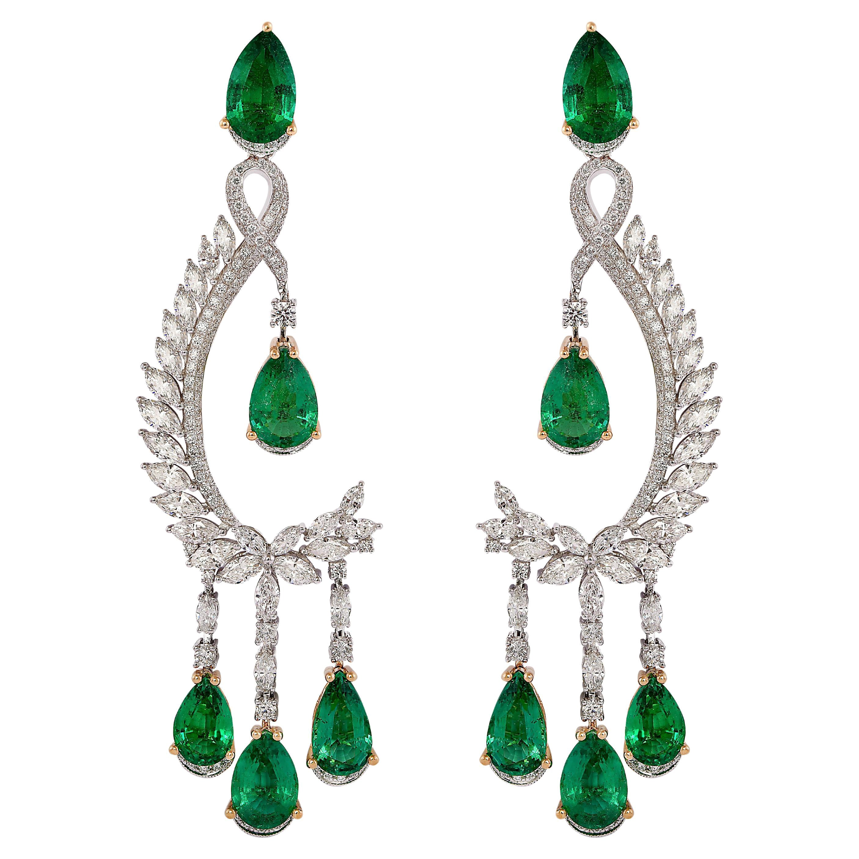 Sunita Nahata, émeraude de 15.00 carats Pendants d'oreilles en diamant 18KWYG.