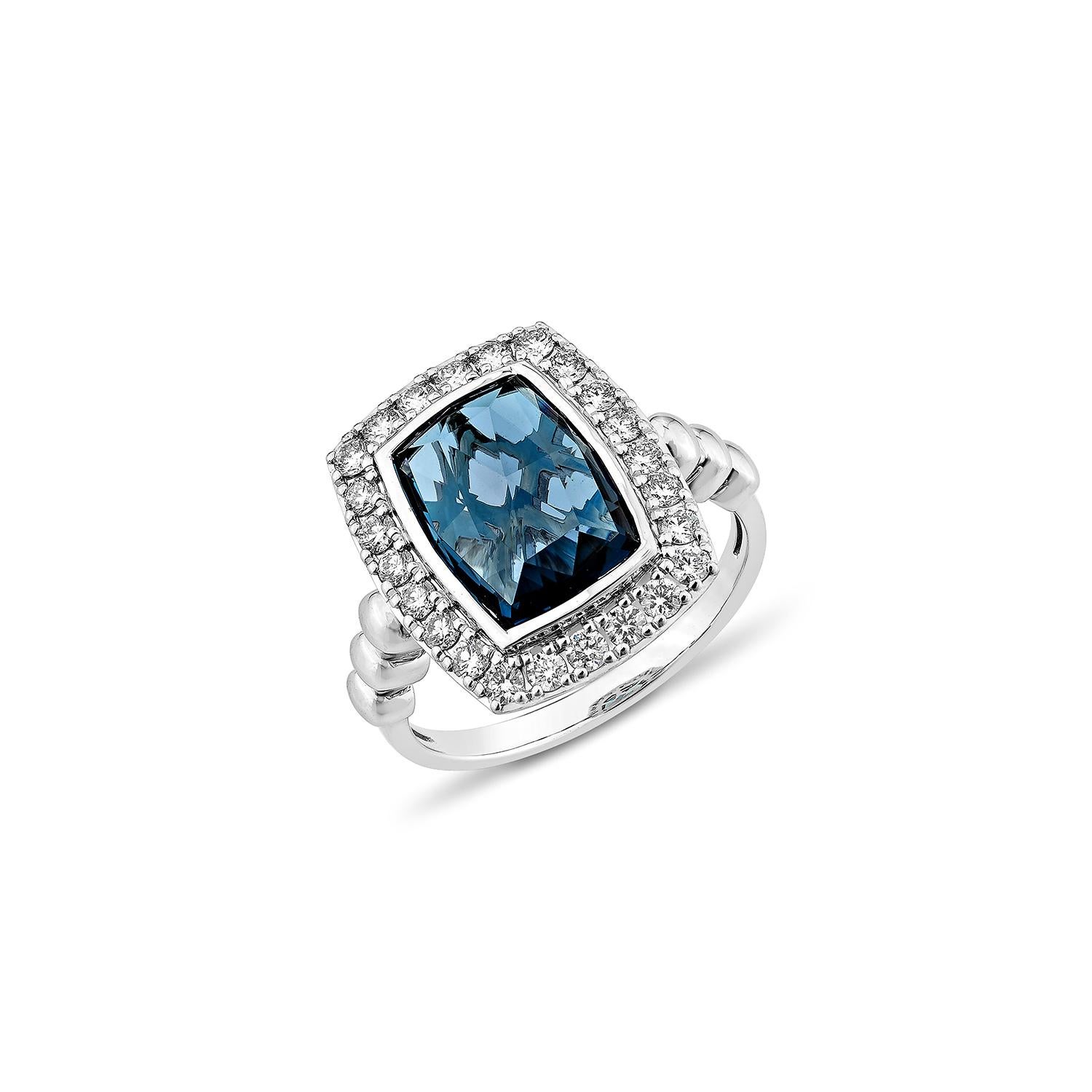 Sunita Nahata London Blauer Topas 3.29 Karat. Fancy Ring in 14KWG mit Diamant. (Zeitgenössisch) im Angebot