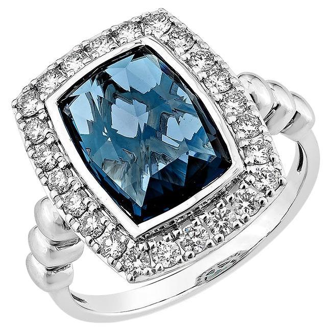 Sunita Nahata London Blauer Topas 3.29 Karat. Fancy Ring in 14KWG mit Diamant.