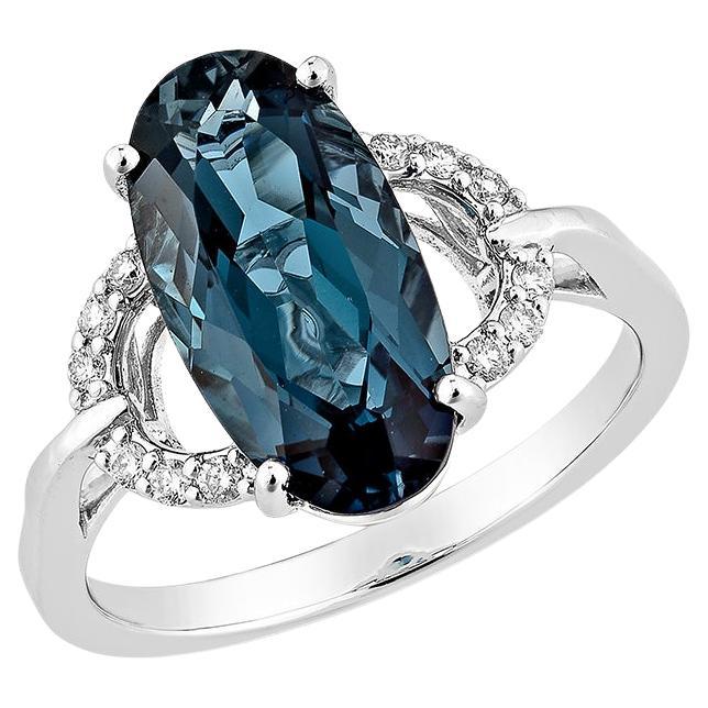 Sunita Nahata London Blauer Topas 4.18 Karat. Fancy Ring in 14KWG mit Diamant.